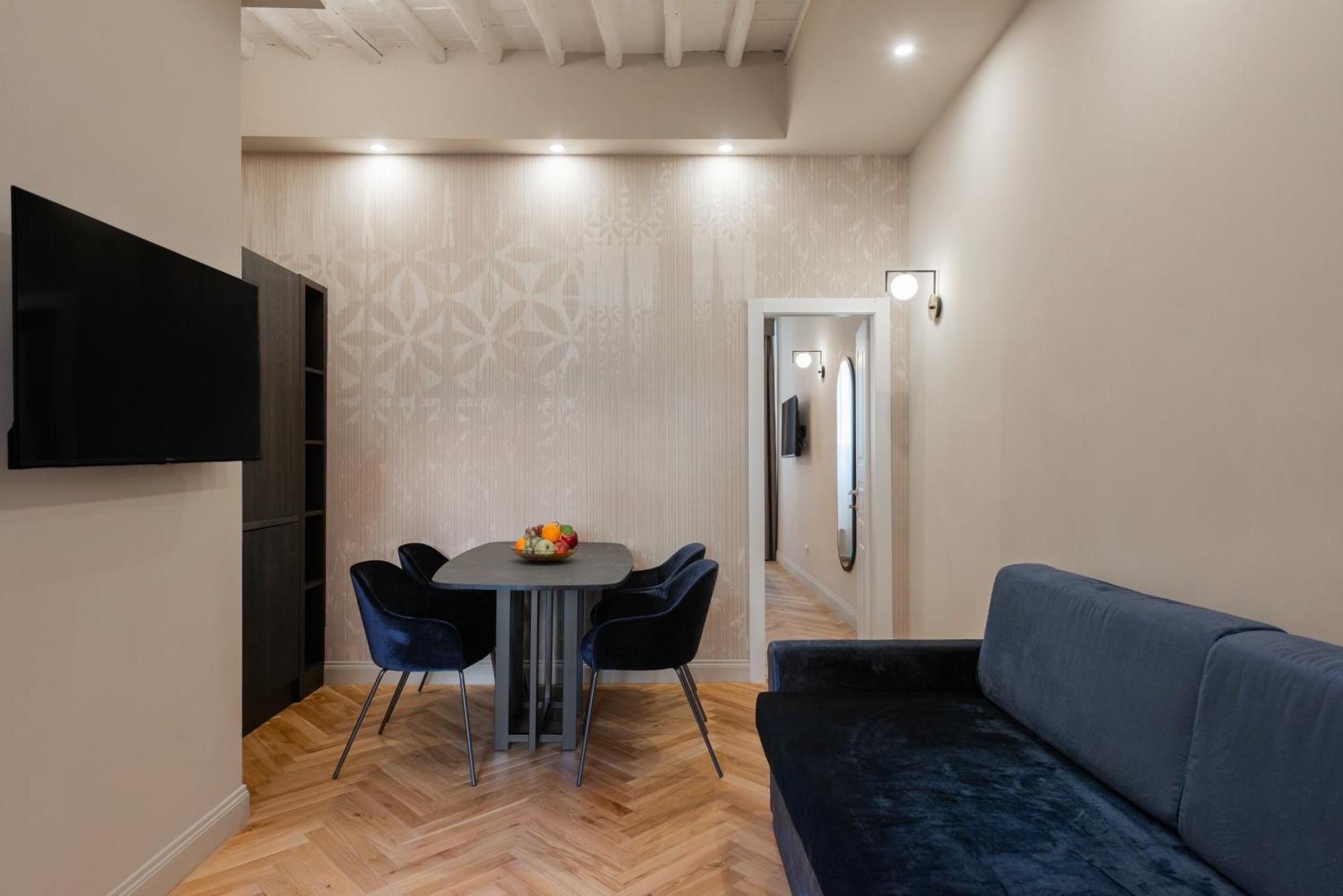 H77 - Maison D'art Collection